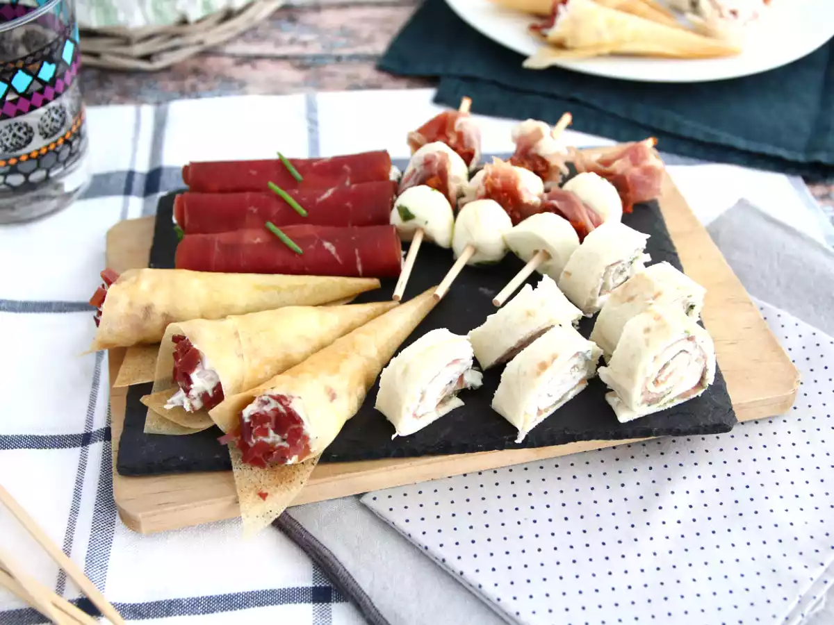 Brochetas aperitivo de mozzarella, jamón serrano y tomates secos - foto 3