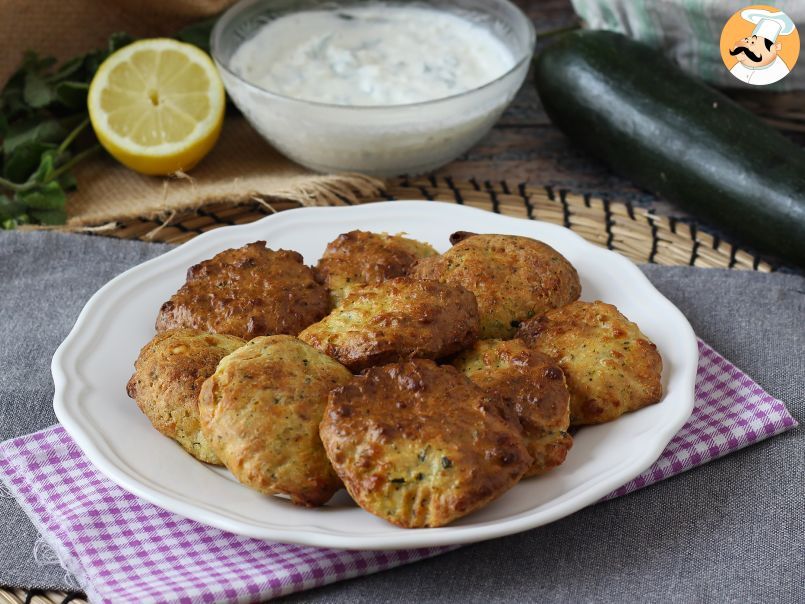 Buñuelos de calabacín y queso feta en freidora de aire - foto 4