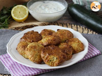 Buñuelos de calabacín y queso feta en freidora de aire - foto 4