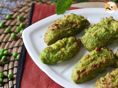 Buñuelos de guisantes, queso feta y menta en freidora de aire, foto 1