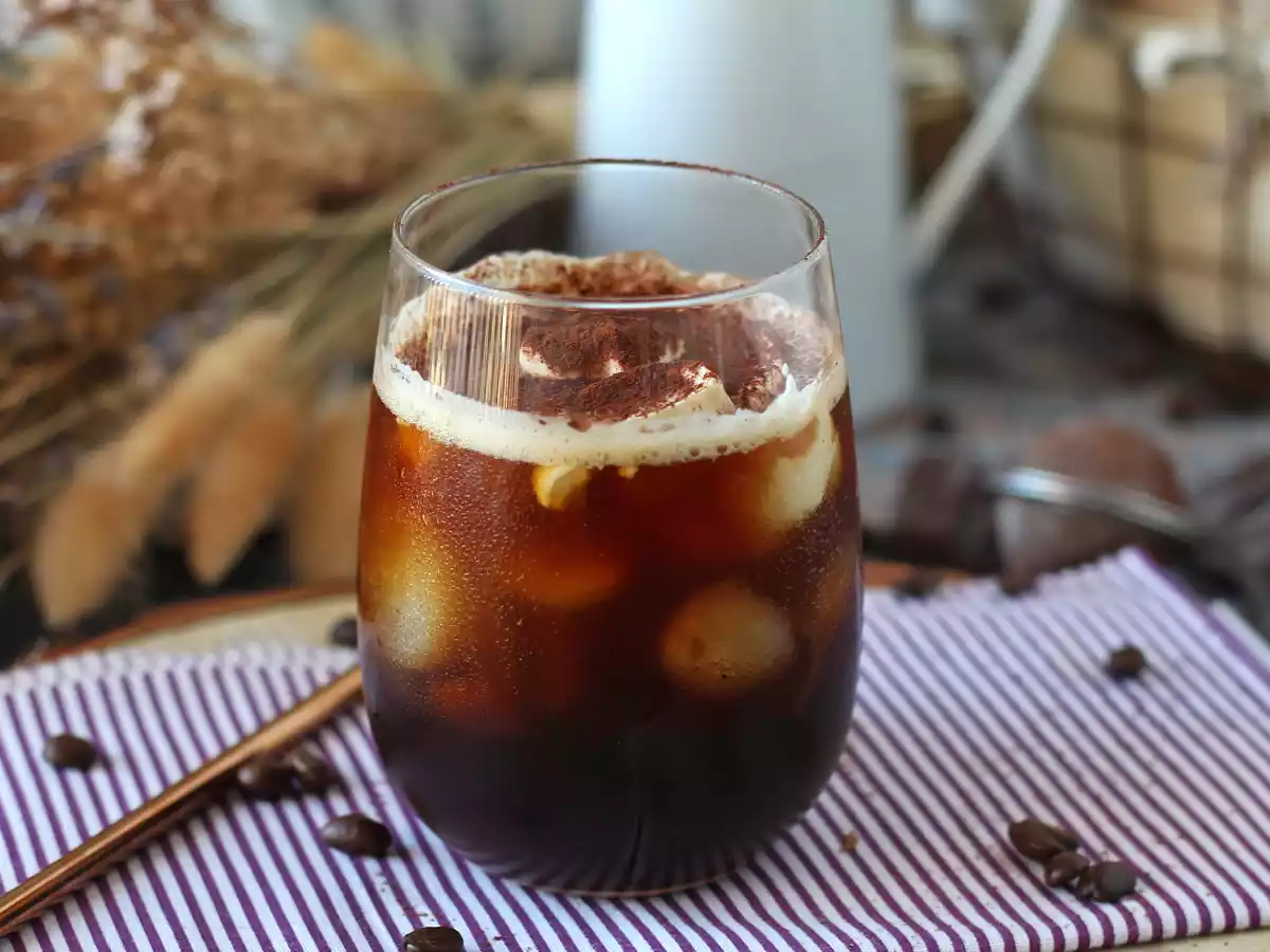 Café helado con sabor a tiramisú