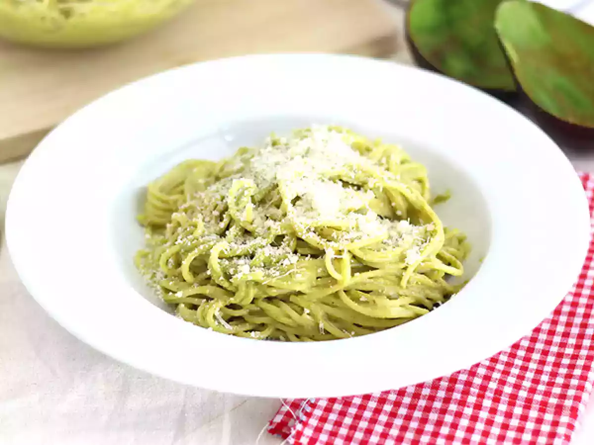 Carbonara de aguacate