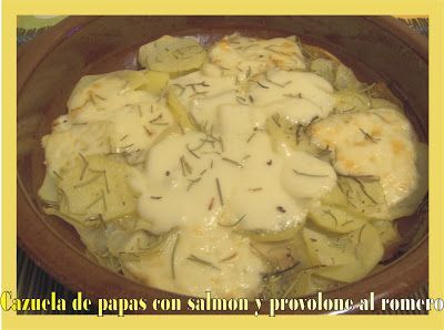 Cazuela de papas con salmón y provolone al romero - Receta Petitchef