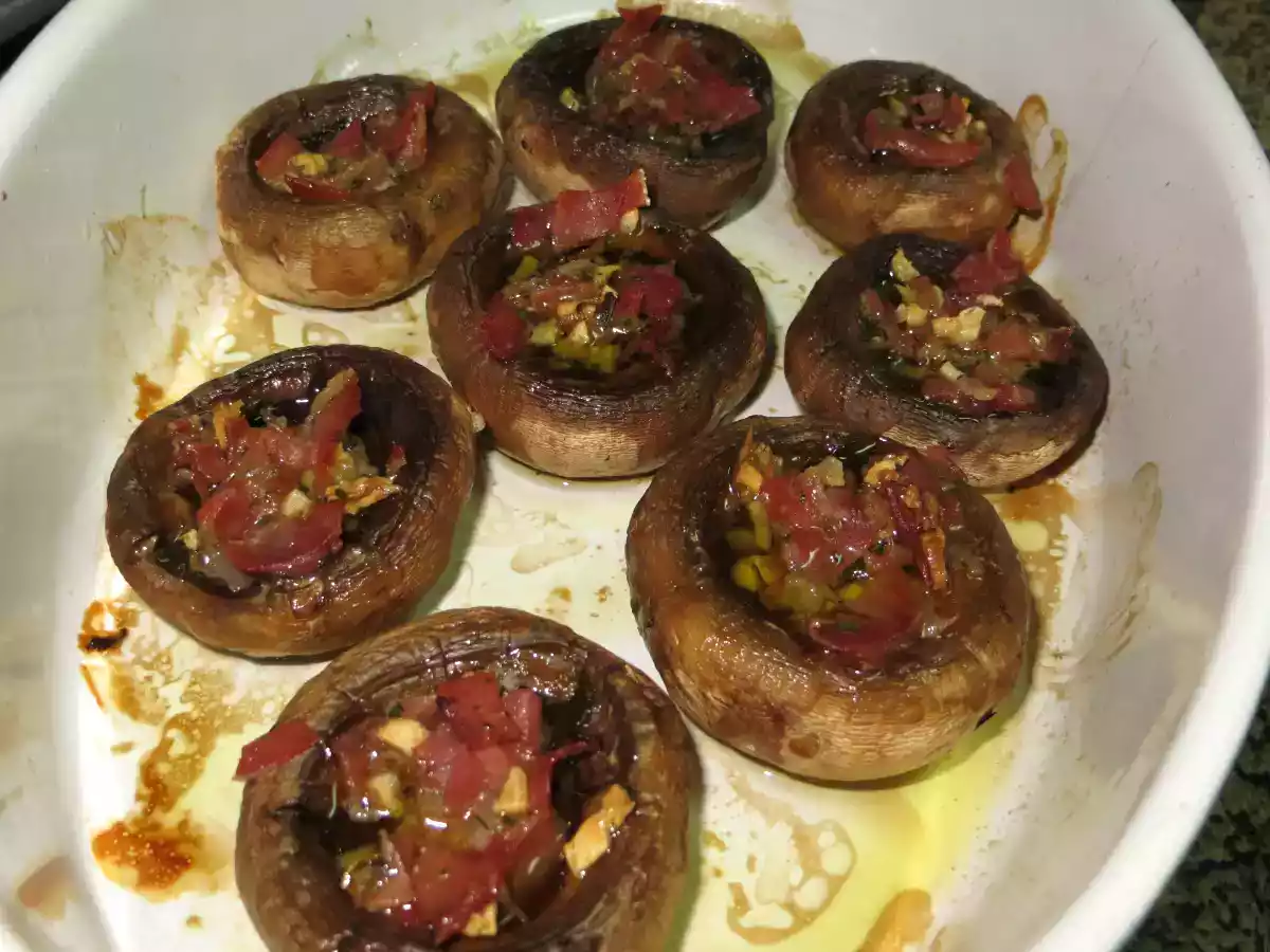 Champiñones al horno con jamón