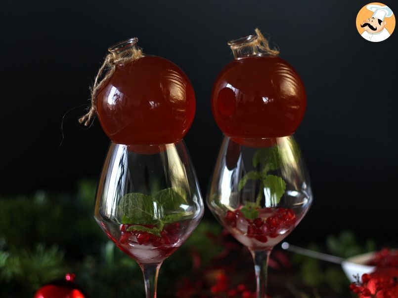 Cóctel festivo, Spritz servido en una bola de Navidad - foto 4