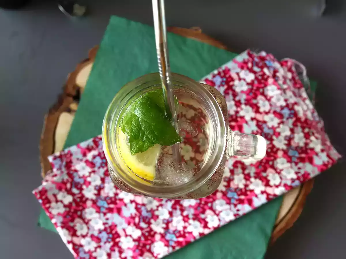 Coctel Hugo con vino espumoso - foto 2