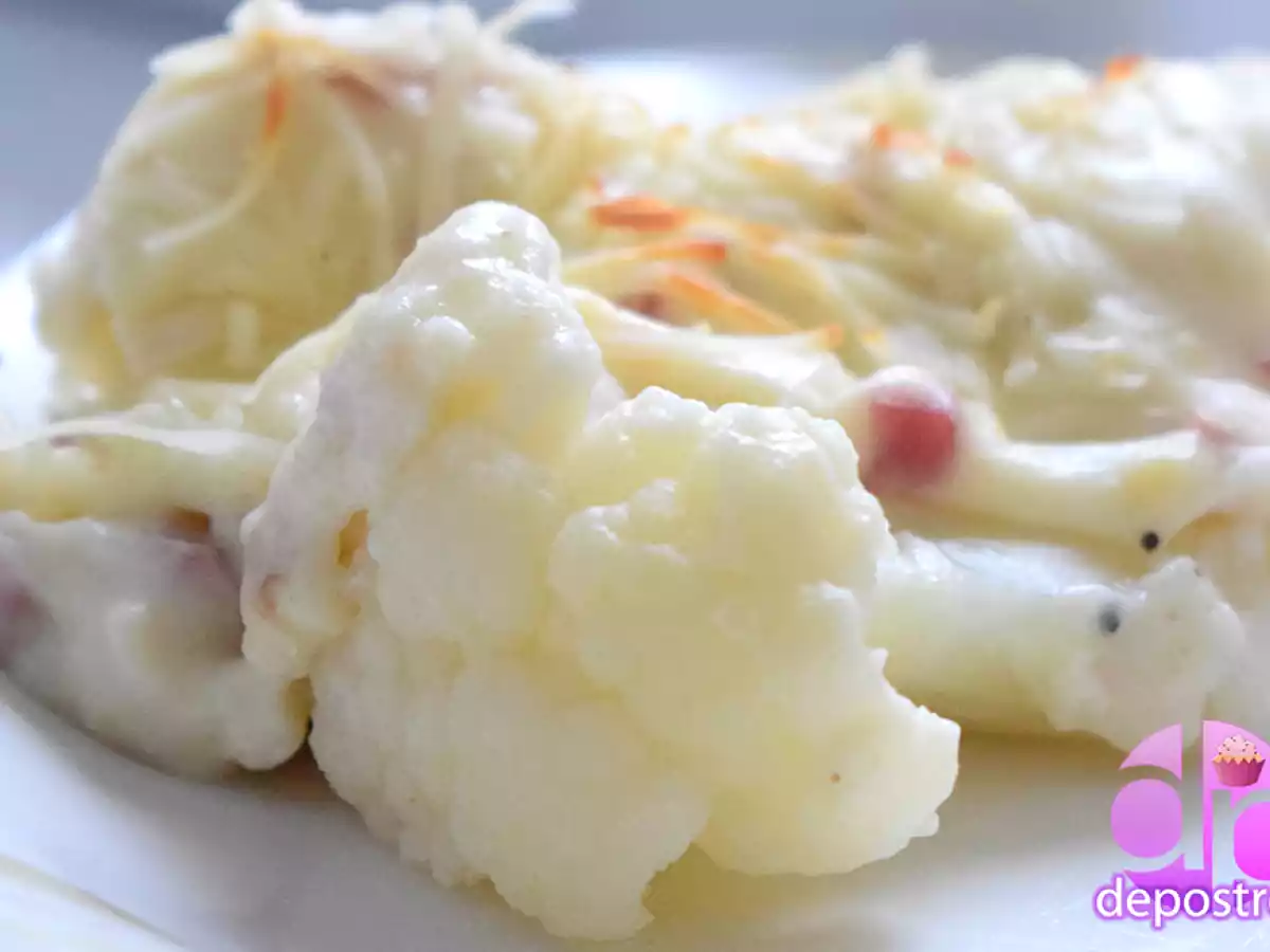 Coliflores con bechamel de jamón