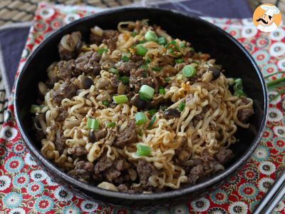 ¿Cómo preparar fideos instantáneos? Receta rápida con ternera y champiñones - foto 6