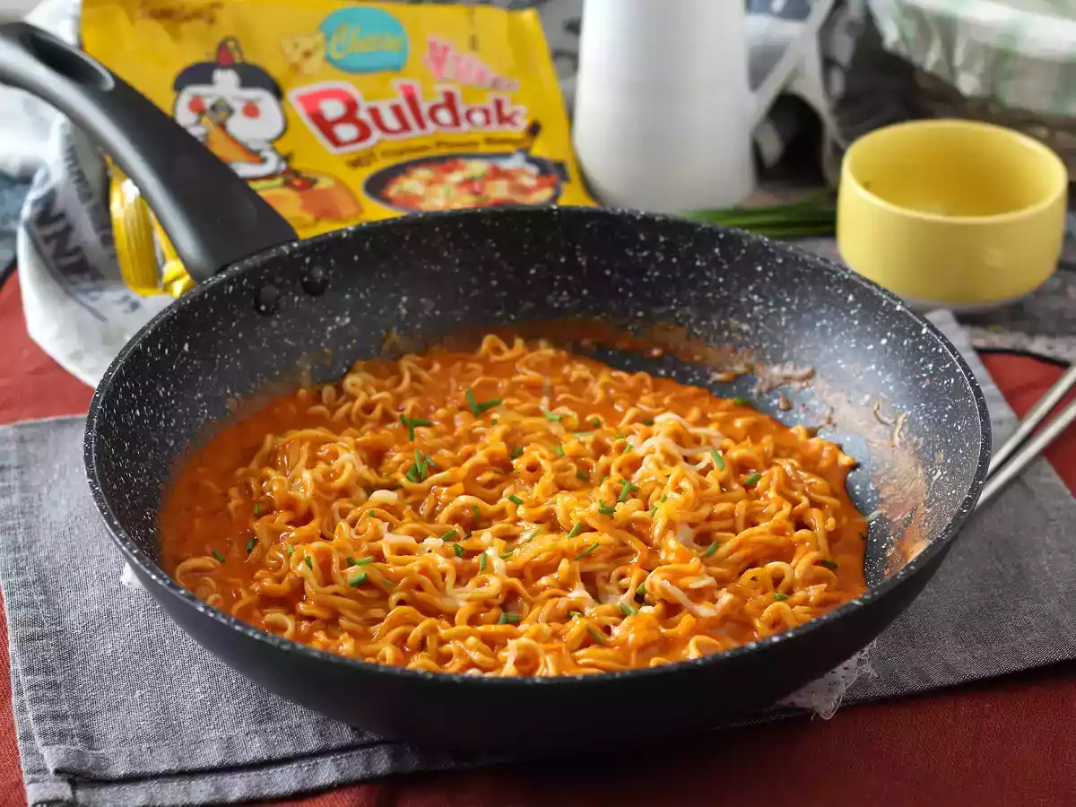 Cómo preparar ramen Buldak de queso