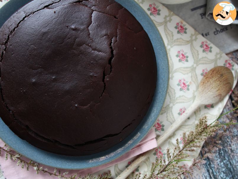 ¿Cómo preparar un delicioso pastel de chocolate sin lactosa?