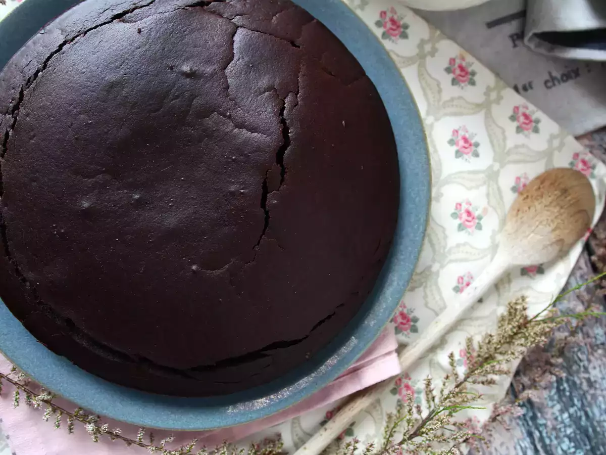 ¿Cómo preparar un delicioso pastel de chocolate sin lactosa?