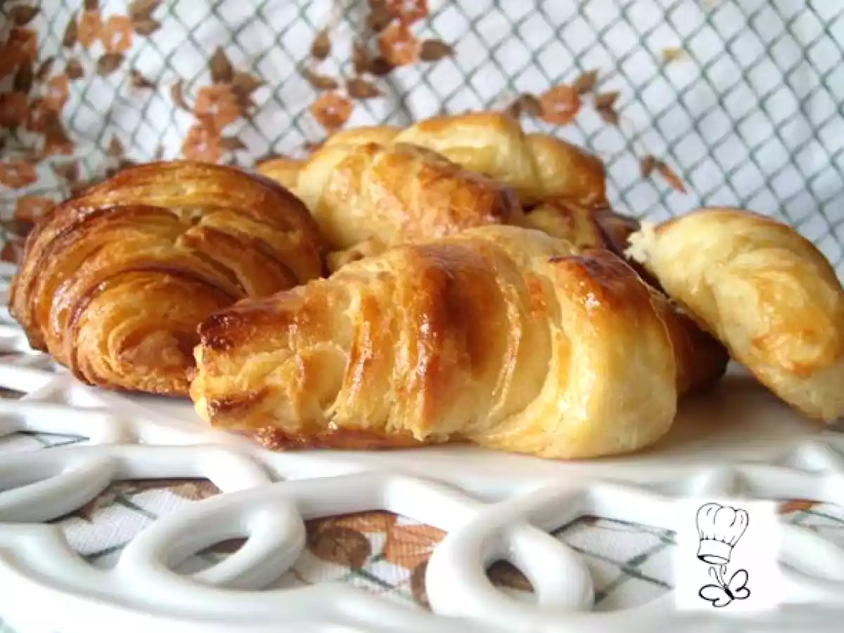 Croissant caseros masa semi-hojaldrada - foto 2