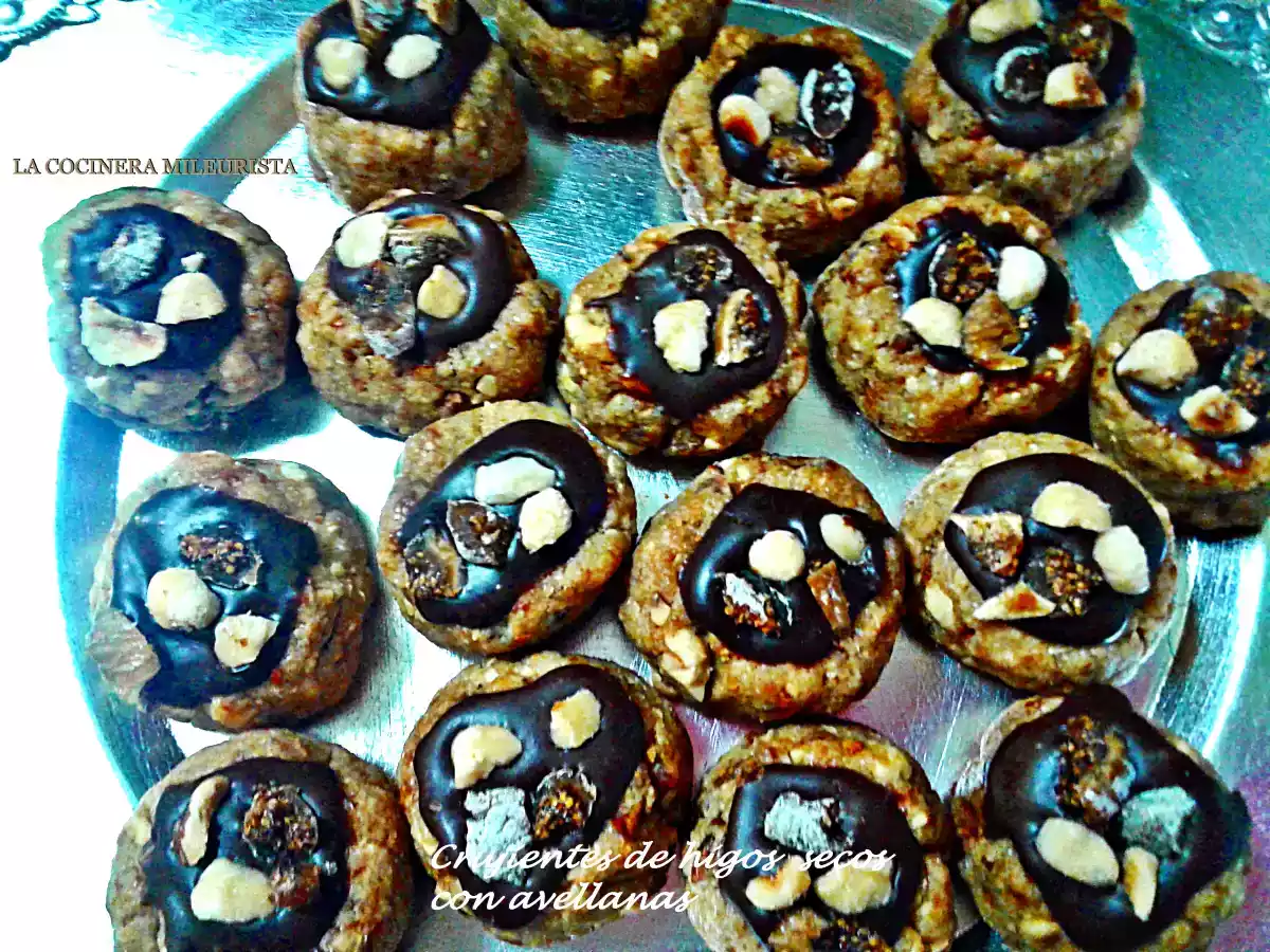 Crujientes de higos secos con avellanas (Feliz 2015) - foto 2