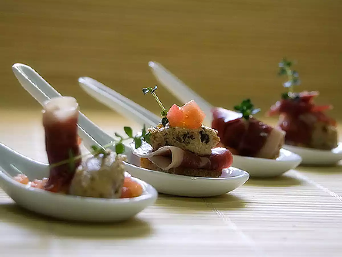 Cuchara blanca de pata negra - foto 3