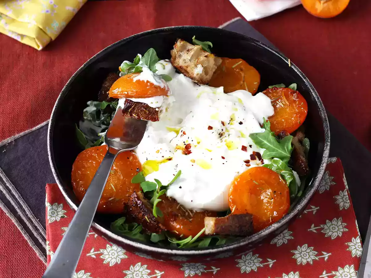 Ensalada de albaricoque asado, rúcula y burrata - foto 4
