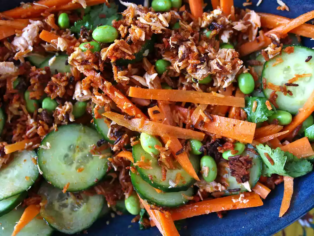 Ensalada de arroz crujiente con salmón y un toque picante - foto 4