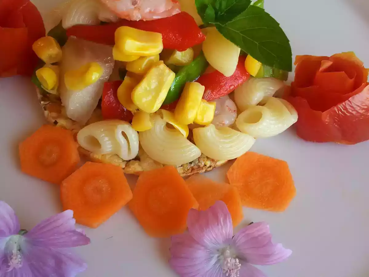 Ensalada de pasta tiburón con salsa de yogur - foto 2