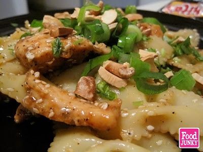 Ensalada de pasta y pollo con aderezo ajonjolí - Receta Petitchef