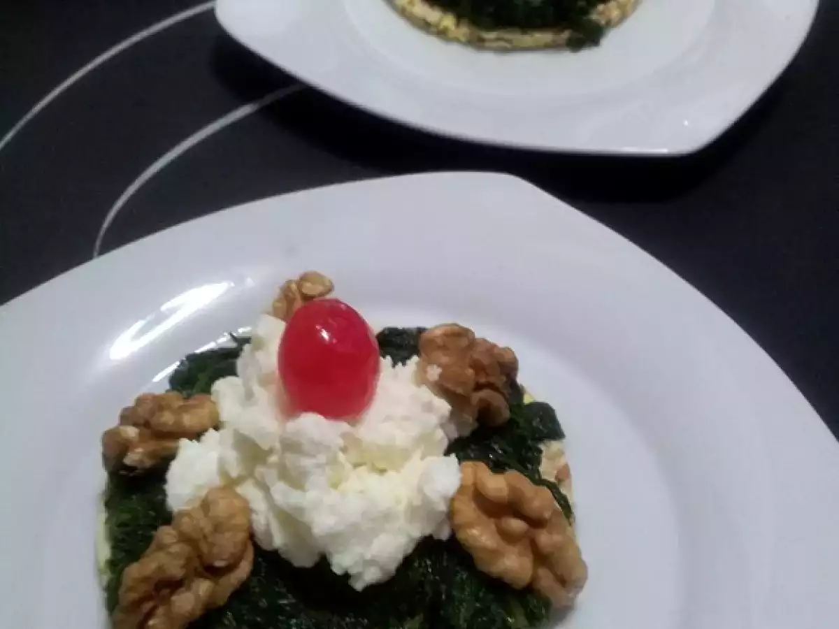 Espinacas con requesón y nueces en cama de tortitas de maíz y soja - foto 2