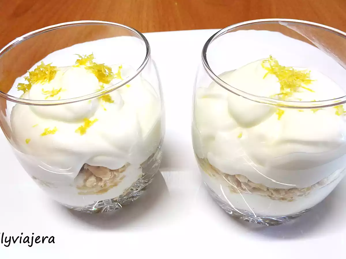 Espuma de limón y galleta