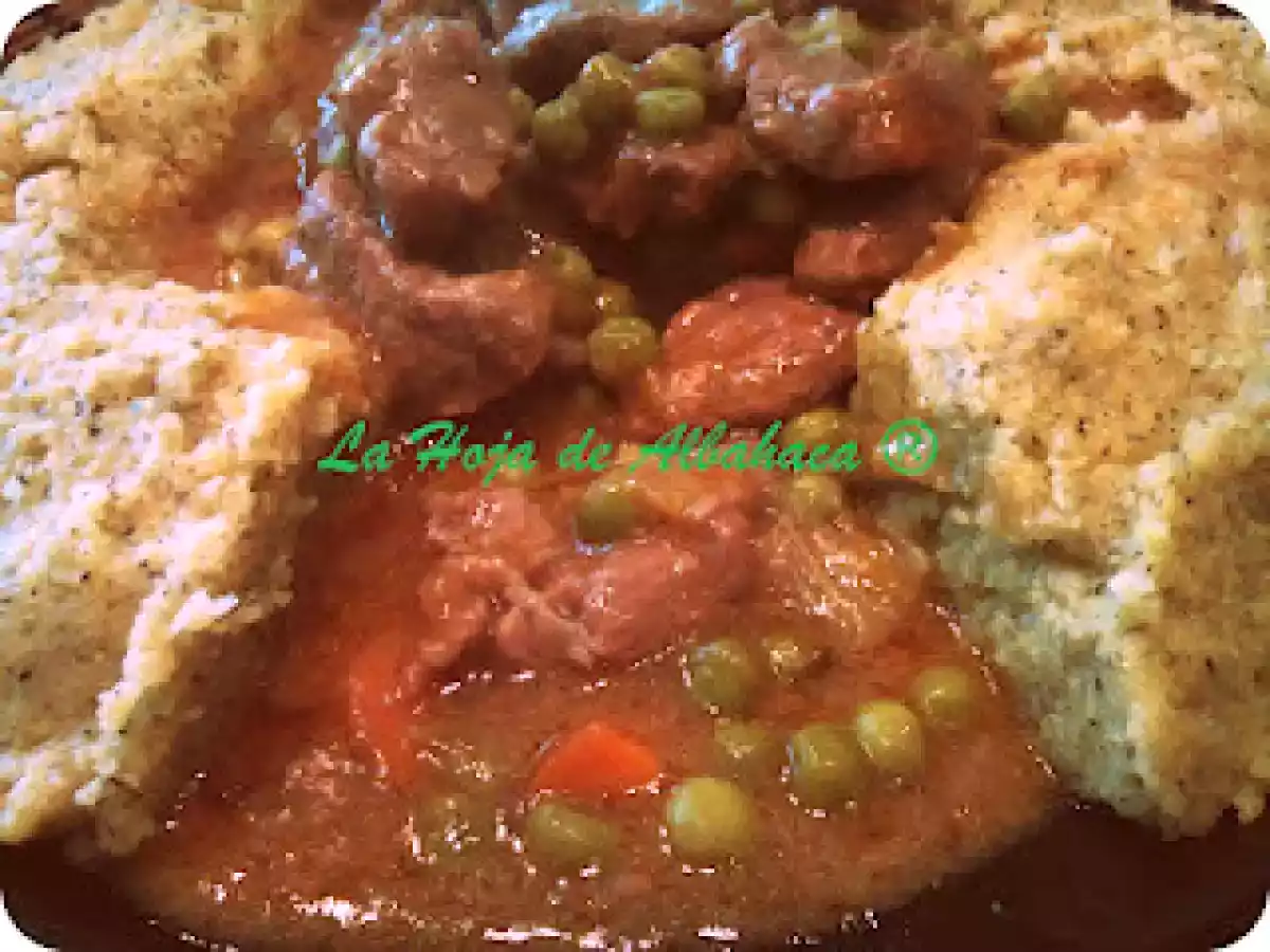 Estofado de ternera con guisantes y polenta taragna – Spezzatino con piselli e polenta taragna - foto 3