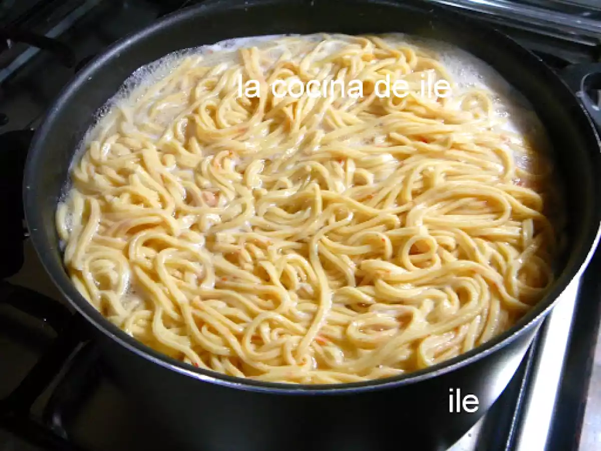 Fideos o tallarines de morrones o pimientos rojos - foto 2