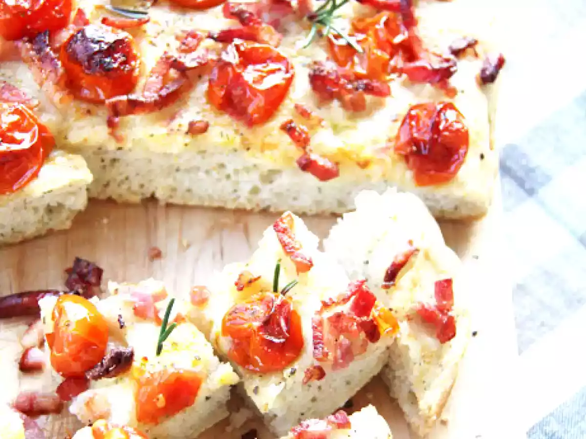 Focaccia de tomates cherry y bacon - foto 2
