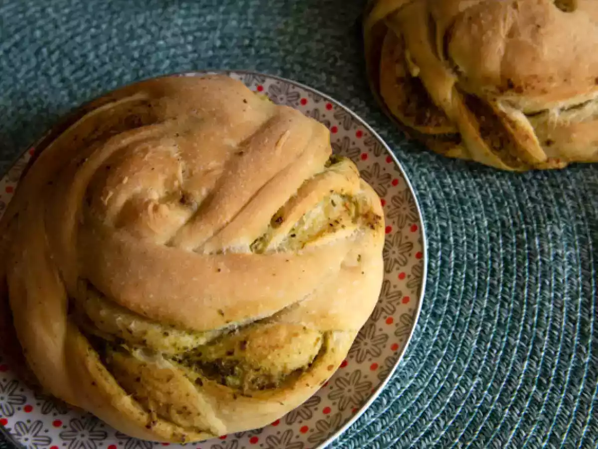 Focaccia trenzada al pesto - foto 4