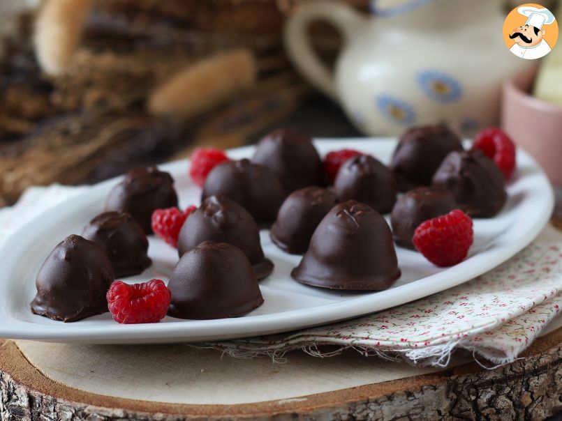 Franuí caseros: mini bombones de frambuesa con cobertura de chocolate - foto 3