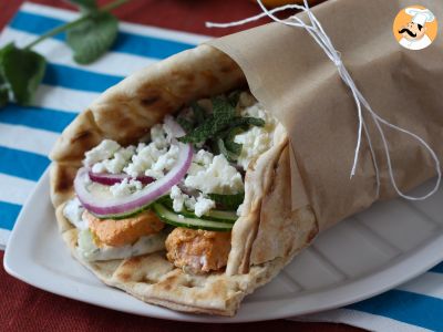 Receta Gyros de salmón, ¡el sandwich de pescado perfecto para el verano!