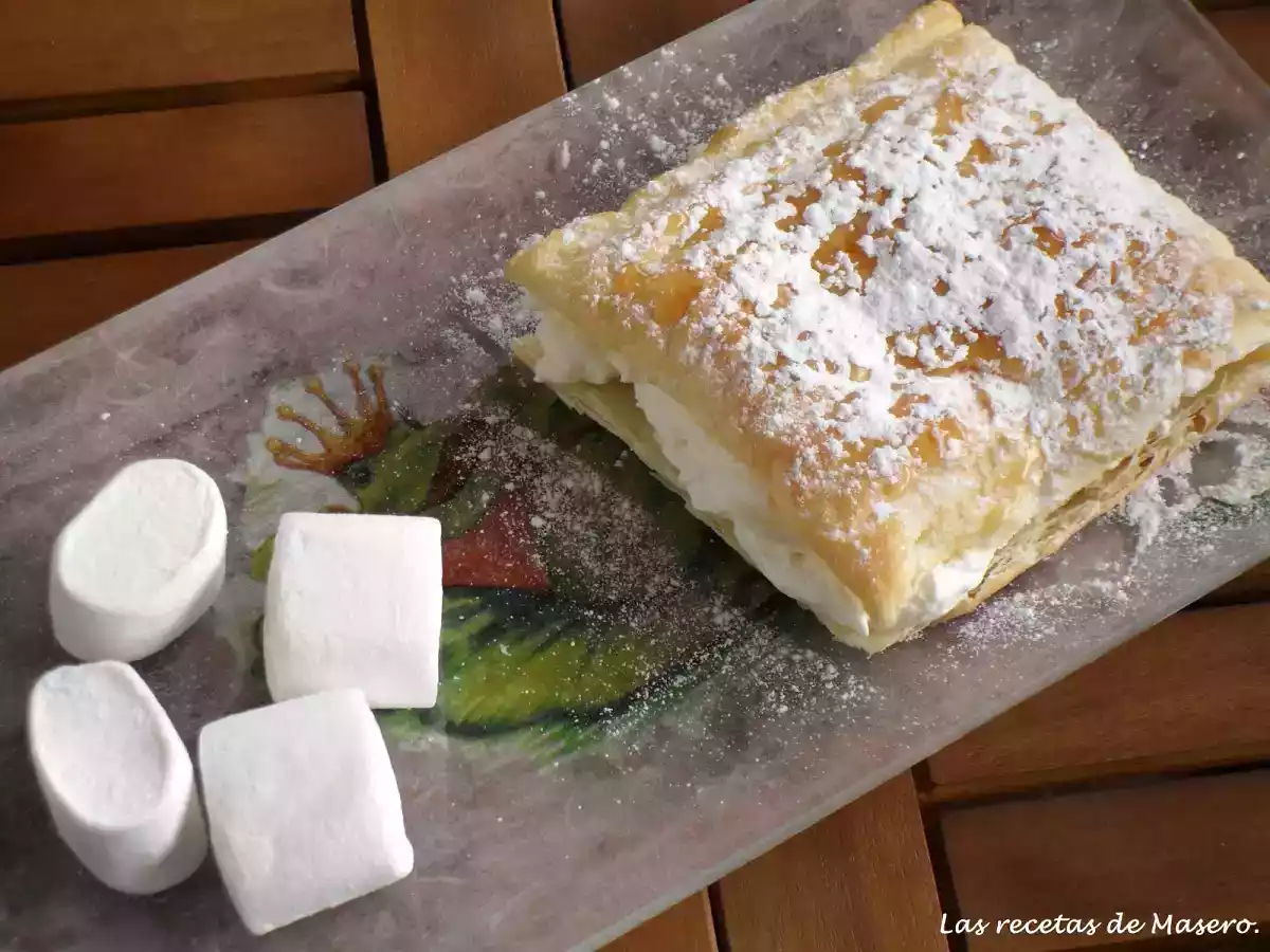 Hojaldre de frosting de queso.