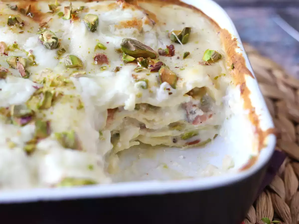 Lasaña de salmón con burrata y pistachos: fácil, elegante y muy cremosa - foto 3