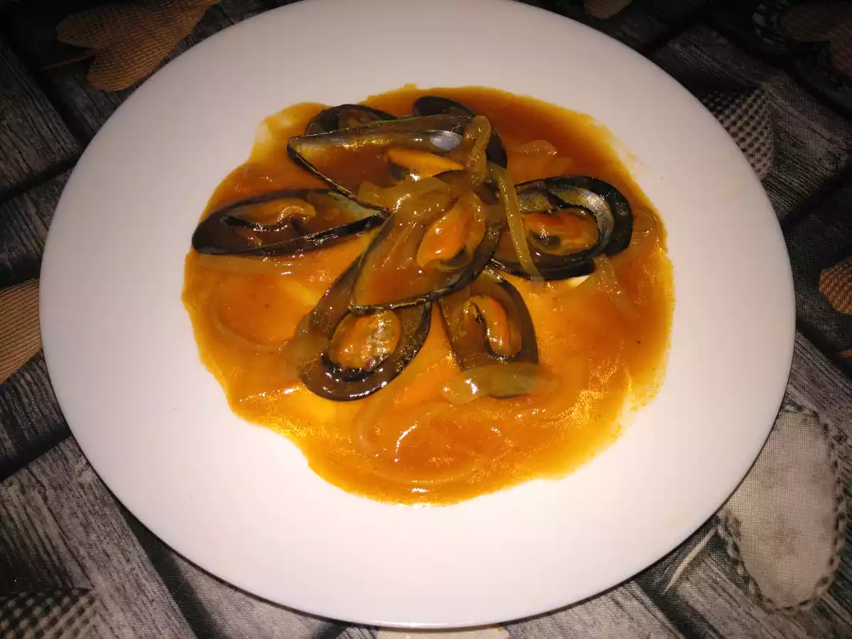 Mejillones en salsa de tomate