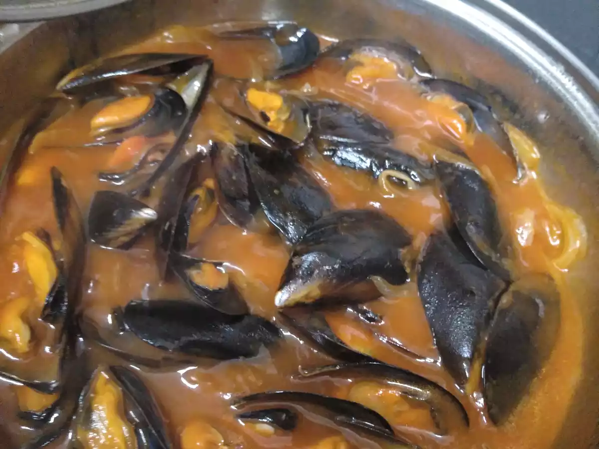 Mejillones en salsa de tomate - foto 3