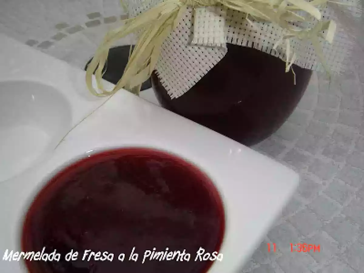 MERMELADA DE FRESA A LA PIMIENTA ROSA - foto 3
