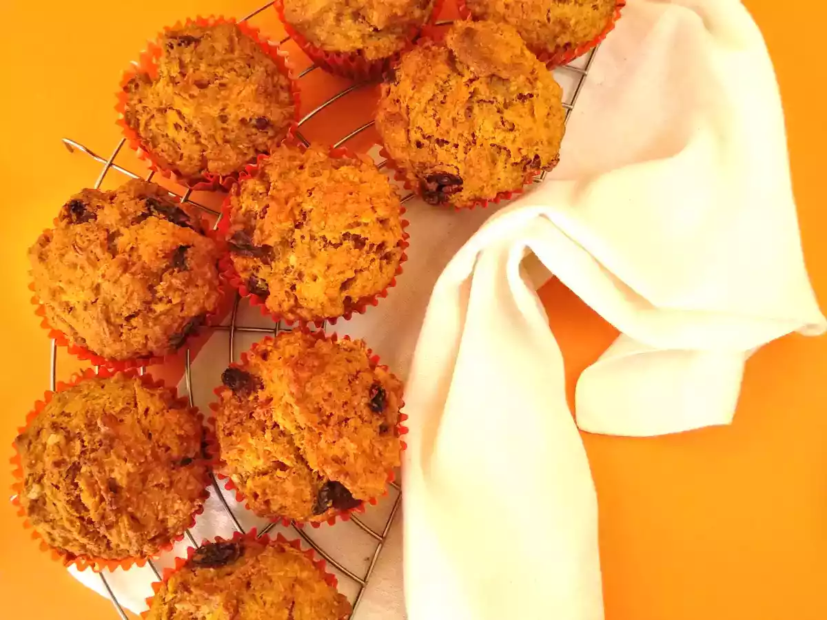MUFFINS VEGANOS DE PLÁTANO Y ZANAHORIAS