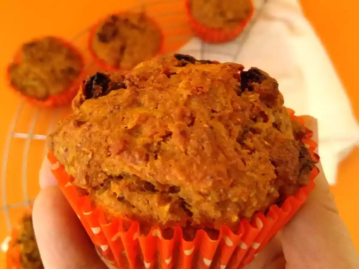 MUFFINS VEGANOS DE PLÁTANO Y ZANAHORIAS - foto 4