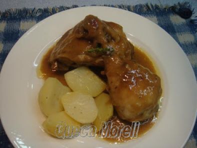 Muslos de pollo en salsa de manzana y champiñones - Receta Petitchef