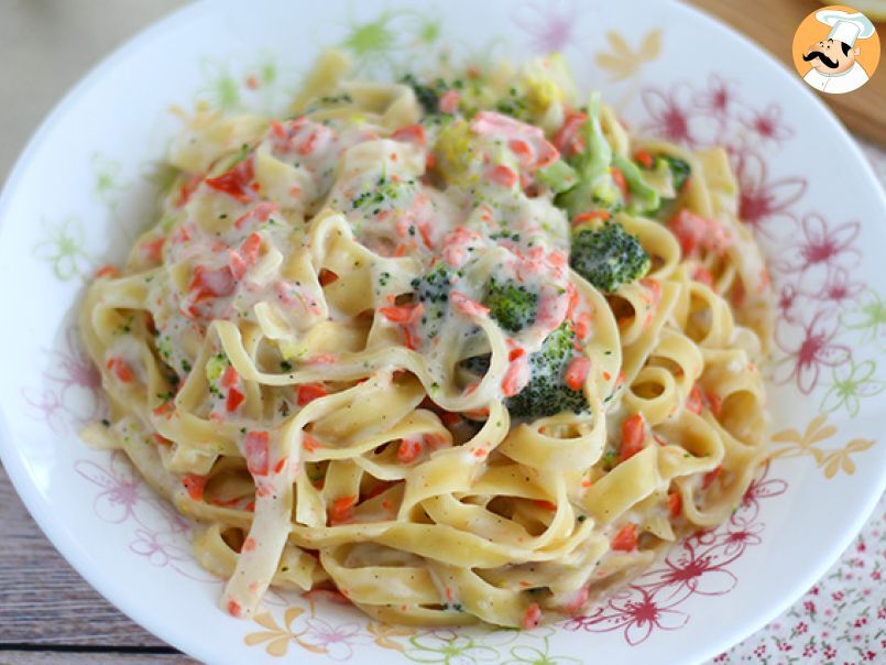 One pot pasta, tagliatelles de salmón y brócoli - foto 2
