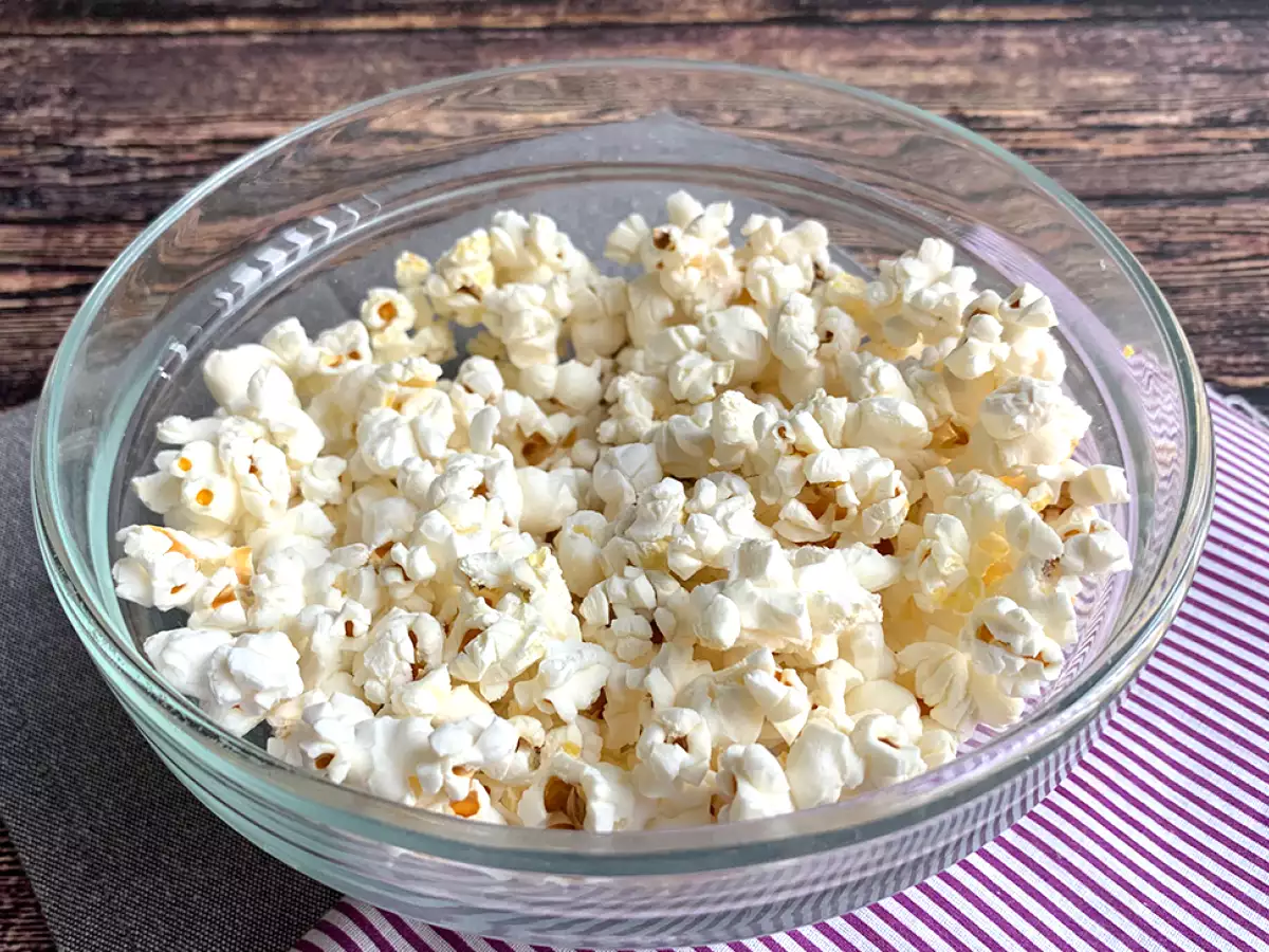 Palomitas de maíz en el microondas (sin aceite) - foto 4
