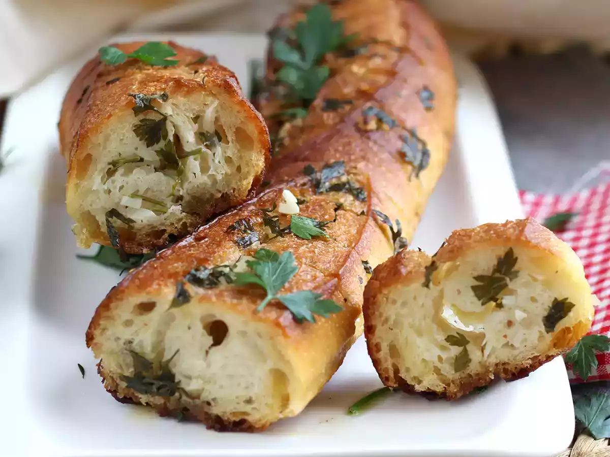 Pan crujiente de ajo y perejil - foto 3