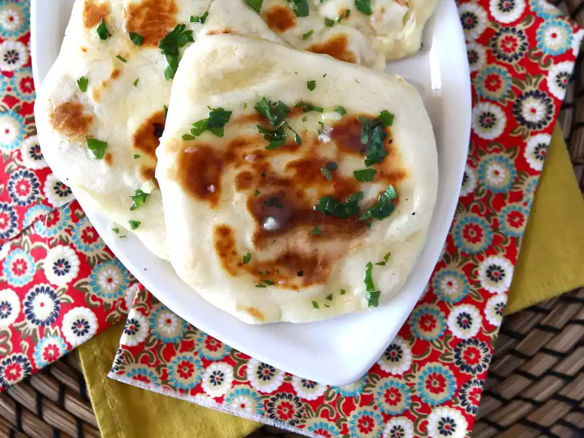 Pan naan relleno de queso en sartén, receta express - foto 3