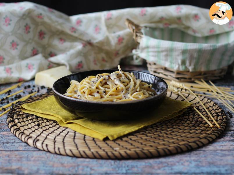 Pasta cacio e pepe: 3 ingredientes, una explosión de sabor - foto 2