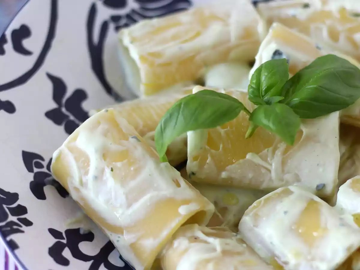 Pasta con crema de ricota y albahaca - foto 3