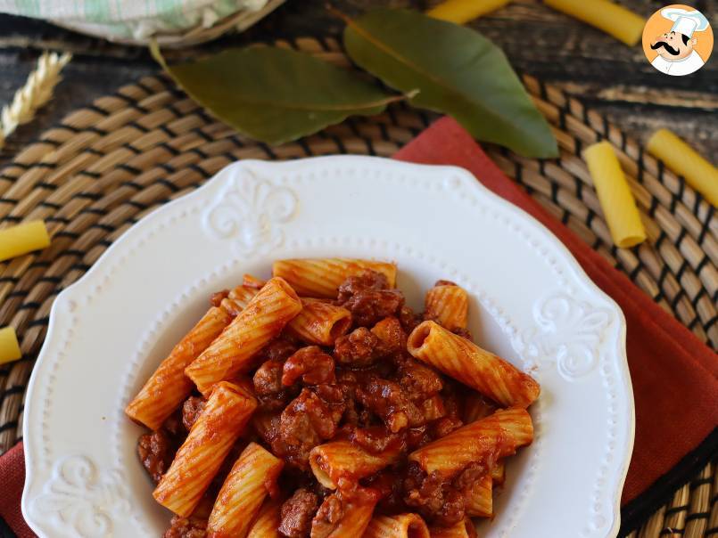 Pasta con salchicha fresca y salsa de tomate - foto 6