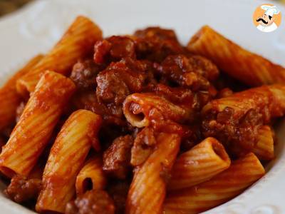 Pasta con salchicha fresca y salsa de tomate - foto 5