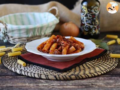 Pasta con salchicha fresca y salsa de tomate - foto 7