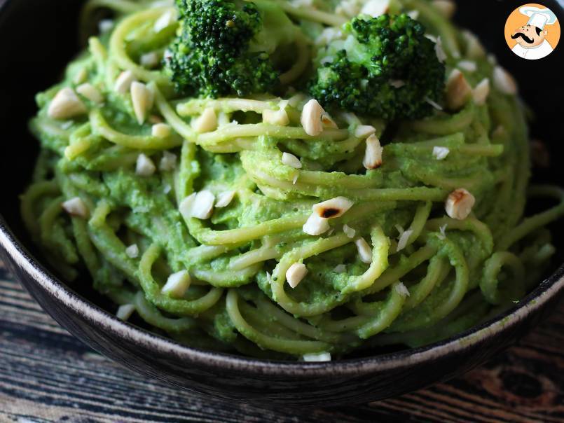 Pasta cremosa con brócoli y almendras: un plato fácil de preparar y sabroso - foto 6