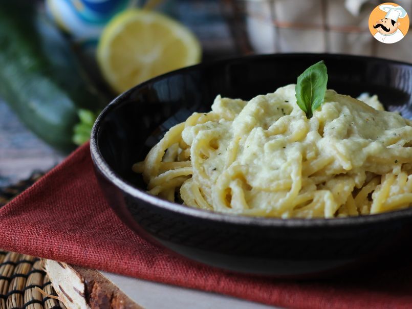 Pasta cremosa con calabacines y yogur griego - foto 3