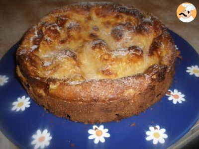 Pastel de cerezas y crema de vainilla